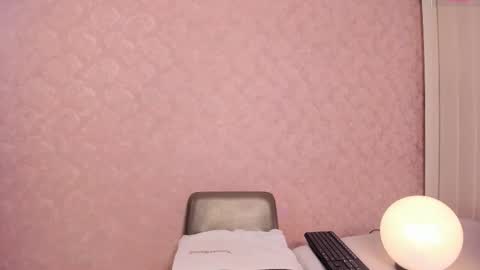 Mia   online show from 20, 3, 2026