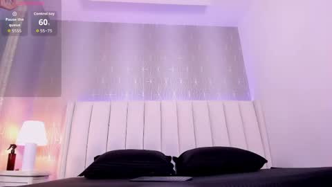 Snapshot of mia_medina chatting on 17, 4, 2026 online show from 17, 4, 2026