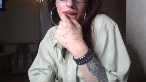 Mia online show from 8, 6, 2026