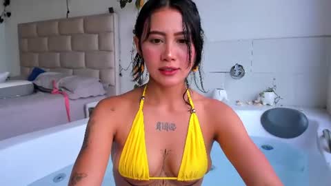 mia_miel69 online show from 20, 6, 2026