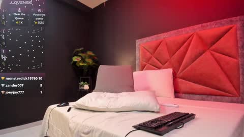 MIA  online show from 4, 3, 2025