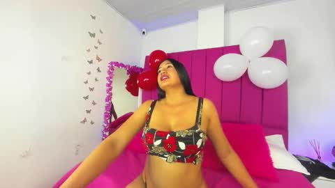 MiaMiller online show from 15, 2, 2026