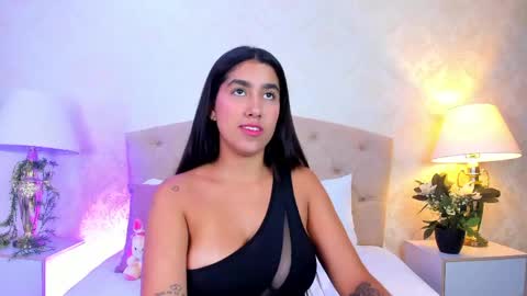 Snapshot of mia_montess chatting on 6, 5, 2026 mia montess online show from 6, 5, 2026