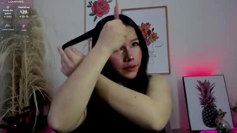 Snapshot of mia_moralez chatting on 1, 10, 2025 MIA online show from 1, 10, 2025