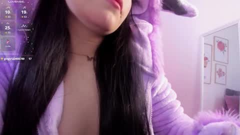 Snapshot of mia_moralez chatting on 29, 10, 2025 MIA online show from 29, 10, 2025
