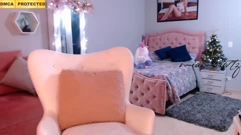 Snapshot of mia_moretz1 chatting on 13, 12, 2024 Mia online show from 13, 12, 2024
