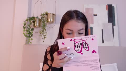 mia_oconner online show from 7, 1, 2025