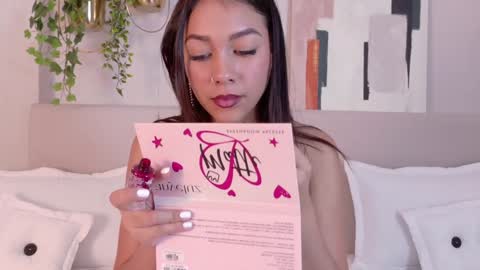 mia_oconner online show from 7, 1, 2025