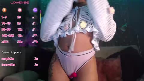 Snapshot of mia_petitebaby chatting on 19, 9, 2025  Ma  online show from 19, 9, 2025