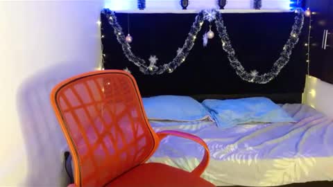 Mia  online show from 7, 12, 2024