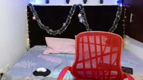 Mia  online show from 29, 12, 2024