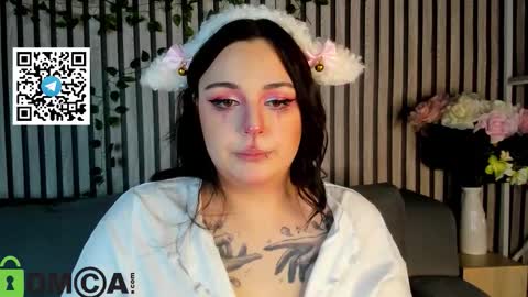 Snapshot of mia_r0ss chatting on 31, 10, 2025 Mia online show from 31, 10, 2025