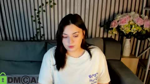 Snapshot of mia_r0ss chatting on 5, 11, 2025 Mia online show from 5, 11, 2025