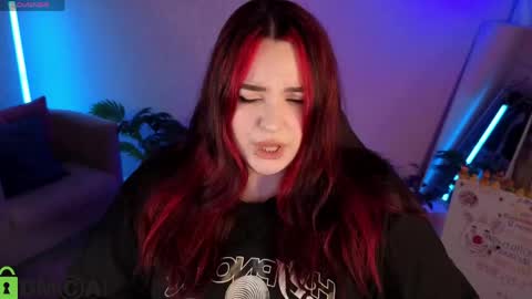 Mia online show from 9, 5, 2026