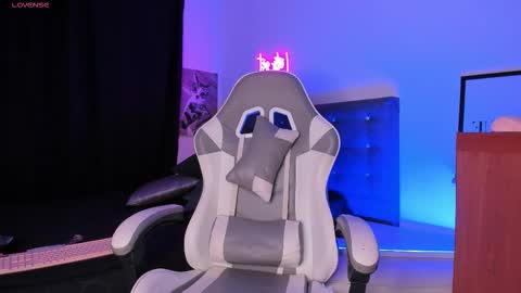 Mia online show from 15, 11, 2025