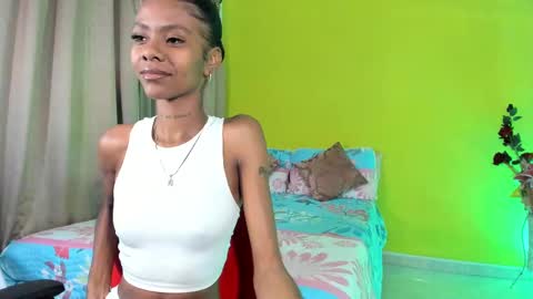 Snapshot of mia_rissi chatting on 8, 10, 2025 Mia online show from 8, 10, 2025