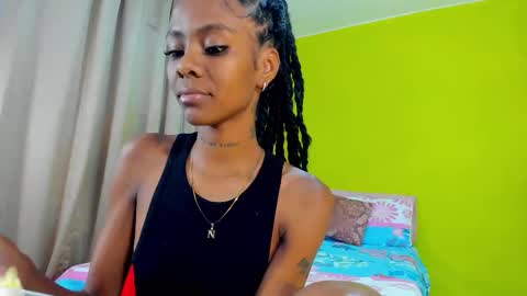 Snapshot of mia_rissi chatting on 14, 10, 2025 Mia online show from 14, 10, 2025