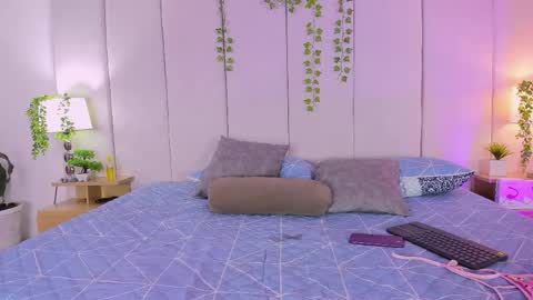 Snapshot of mia_rousse25 chatting on 24, 5, 2026 mia rousse25 online show from 24, 5, 2026