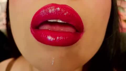 Mia online show from 23, 11, 2025