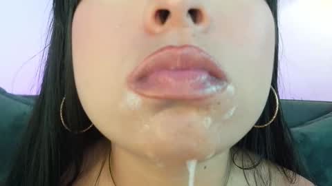 Mia online show from 8, 5, 2026