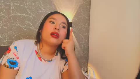 Snapshot of mia_roux13 chatting on 8, 2, 2025 Mia Roux online show from 8, 2, 2025