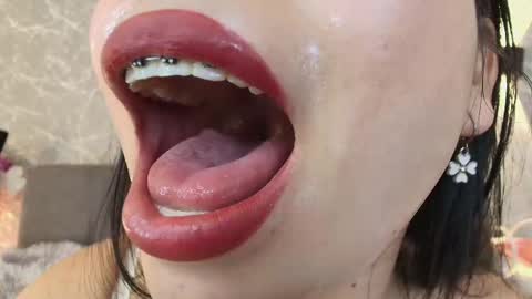 Snapshot of mia_roux13 chatting on 23, 2, 2025 Mia Roux online show from 23, 2, 2025