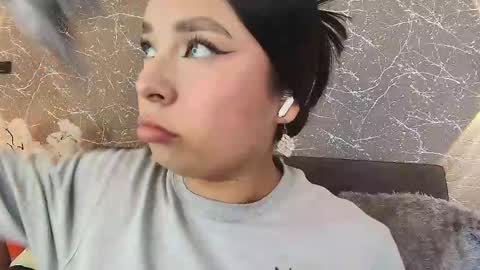 Snapshot of mia_roux13 chatting on 2, 3, 2025 Mia Roux online show from 2, 3, 2025