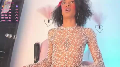 Snapshot of mia_royal chatting on 29, 5, 2026 mia_royal online show from 29, 5, 2026