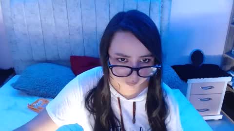 Snapshot of mia_smithl chatting on 30, 12, 2024 mia_smithl online show from 30, 12, 2024