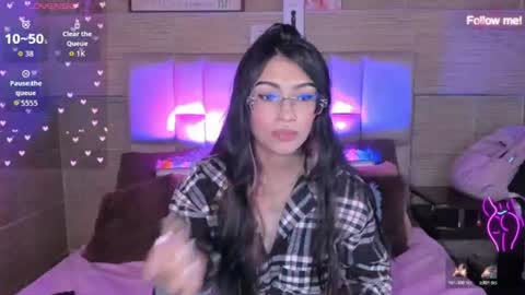 Mia online show from 4, 8, 2026