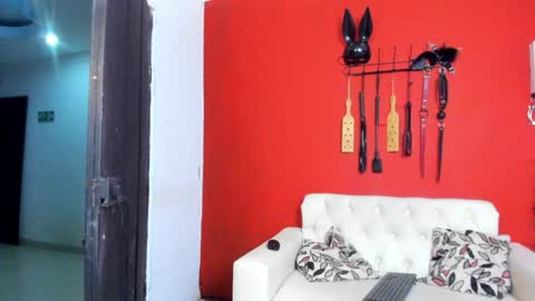 Mia sophiia online show from 23, 1, 2025