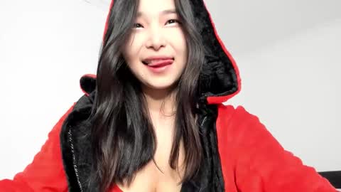 Snapshot of mia_soyun chatting on 6, 11, 2025 Your Soyun online show from 6, 11, 2025