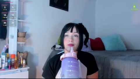 Mia  online show from 4, 11, 2025