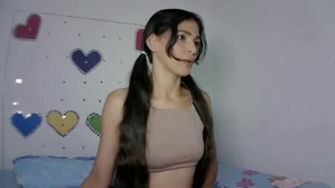 Snapshot of mia_suarez4 chatting on 26, 4, 2026 MIA suarez4 online show from 26, 4, 2026