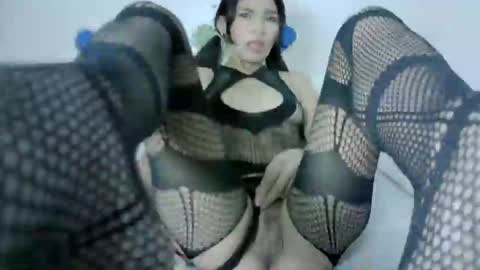 Snapshot of mia_suarez4 chatting on 27, 5, 2026 MIA suarez4 online show from 27, 5, 2026