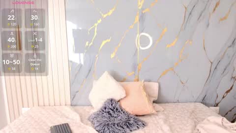 Snapshot of mia_sun14 chatting on 24, 10, 2025 MIA  SUN  online show from 24, 10, 2025