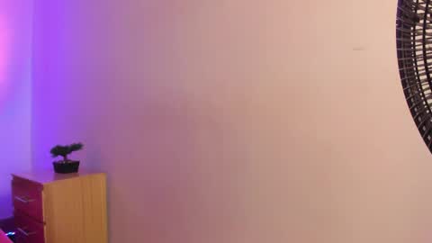 Snapshot of mia_sweetie1 chatting on 29, 5, 2026 mia_sweetie1 online show from 29, 5, 2026