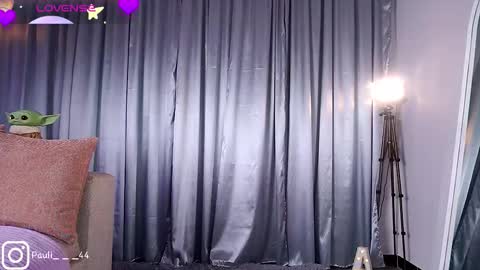 Snapshot of mia_v7 chatting on 12, 9, 2025 Mia online show from 12, 9, 2025