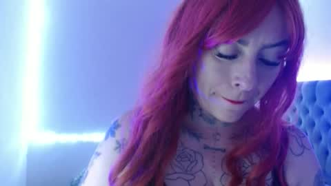 MIA VANTT online show from 5, 3, 2026