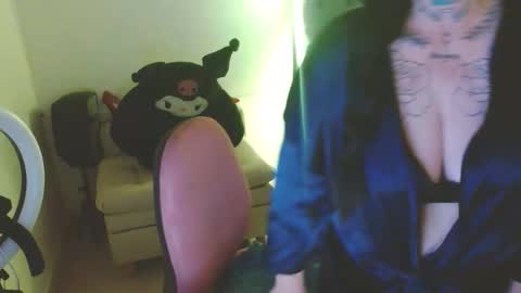 MIA VANTT online show from 30, 3, 2026