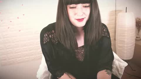 mia_wallase online show from 9, 9, 2025