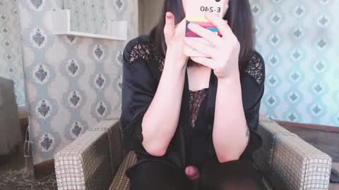 mia_wallase online show from 10, 4, 2026