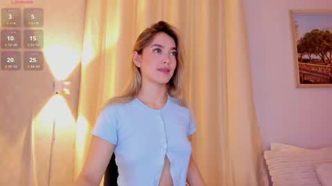 Mia White  online show from 16, 3, 2026