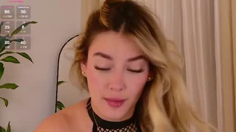 Snapshot of mia_white11 chatting on 6, 7, 2026 Mia White online show from 6, 7, 2026
