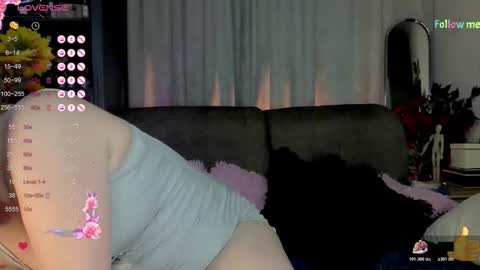 MelaniaMia online show from 10, 11, 2025