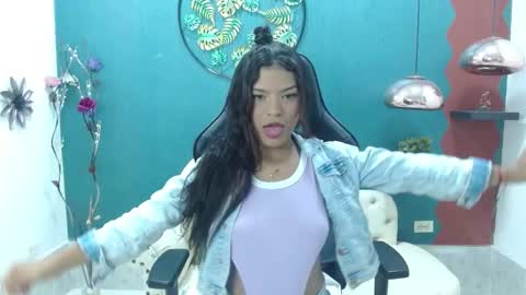 Mia online show from 10, 2, 2025