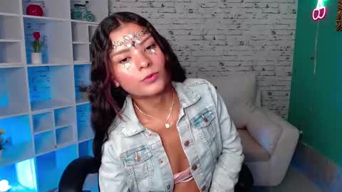 Mia online show from 1, 3, 2025