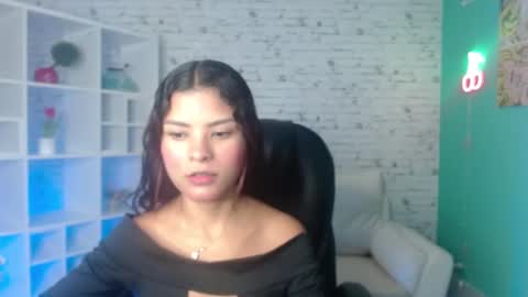 Mia online show from 9, 3, 2025
