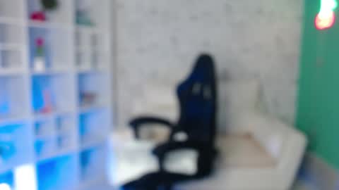 Mia online show from 10, 3, 2025