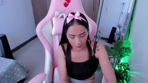 Snapshot of miaa_06 chatting on 3, 3, 2025 mia nicolle online show from 3, 3, 2025